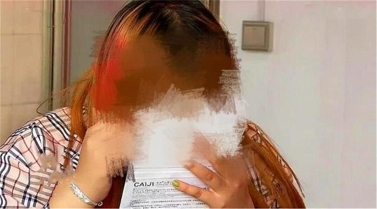 “给我一万买设备”，15岁女儿想辍学当网红，却遭农民老爸回怼