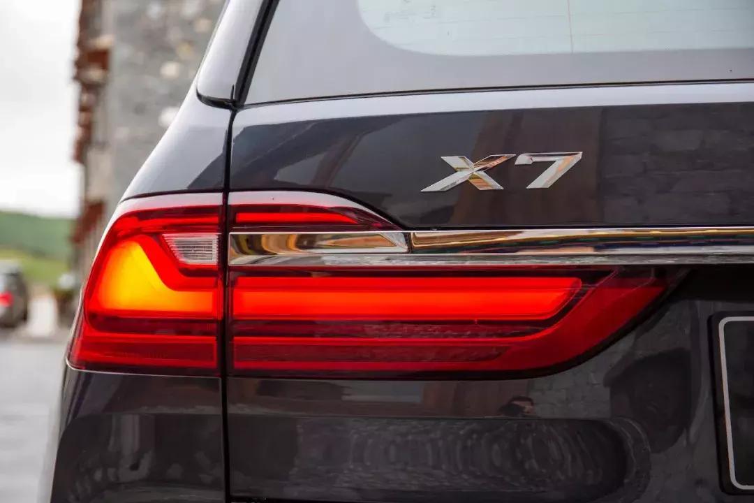 宝马x8suv试驾,宝马全新轿跑型suv