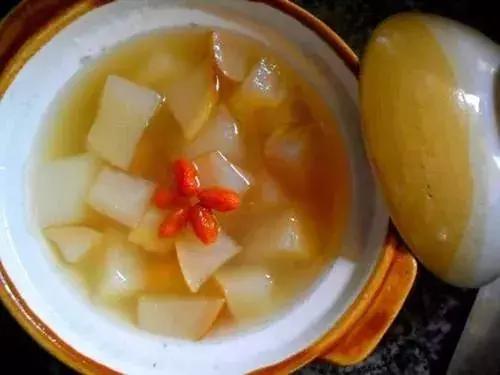 孩子咳嗽雪梨川贝水,宝宝咳嗽喝了雪梨水更咳怎么回事