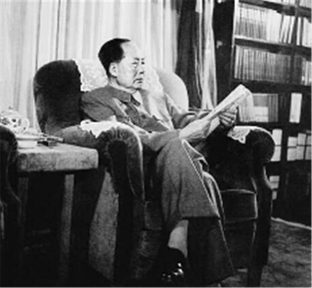 毛主席对自己著作的评价：文章只有一篇好的，还有点用