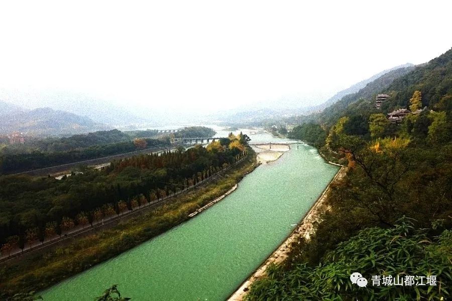 坐上公交去旅行!跟着这条101路线,带你玩遍大半个都江堰~一站一景,吃喝玩乐一网打尽!