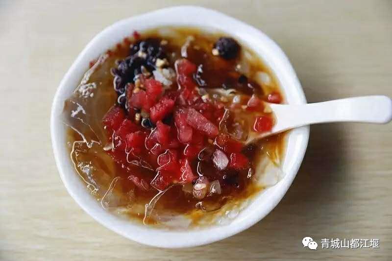 坐上公交去旅行!跟着这条101路线,带你玩遍大半个都江堰~一站一景,吃喝玩乐一网打尽!