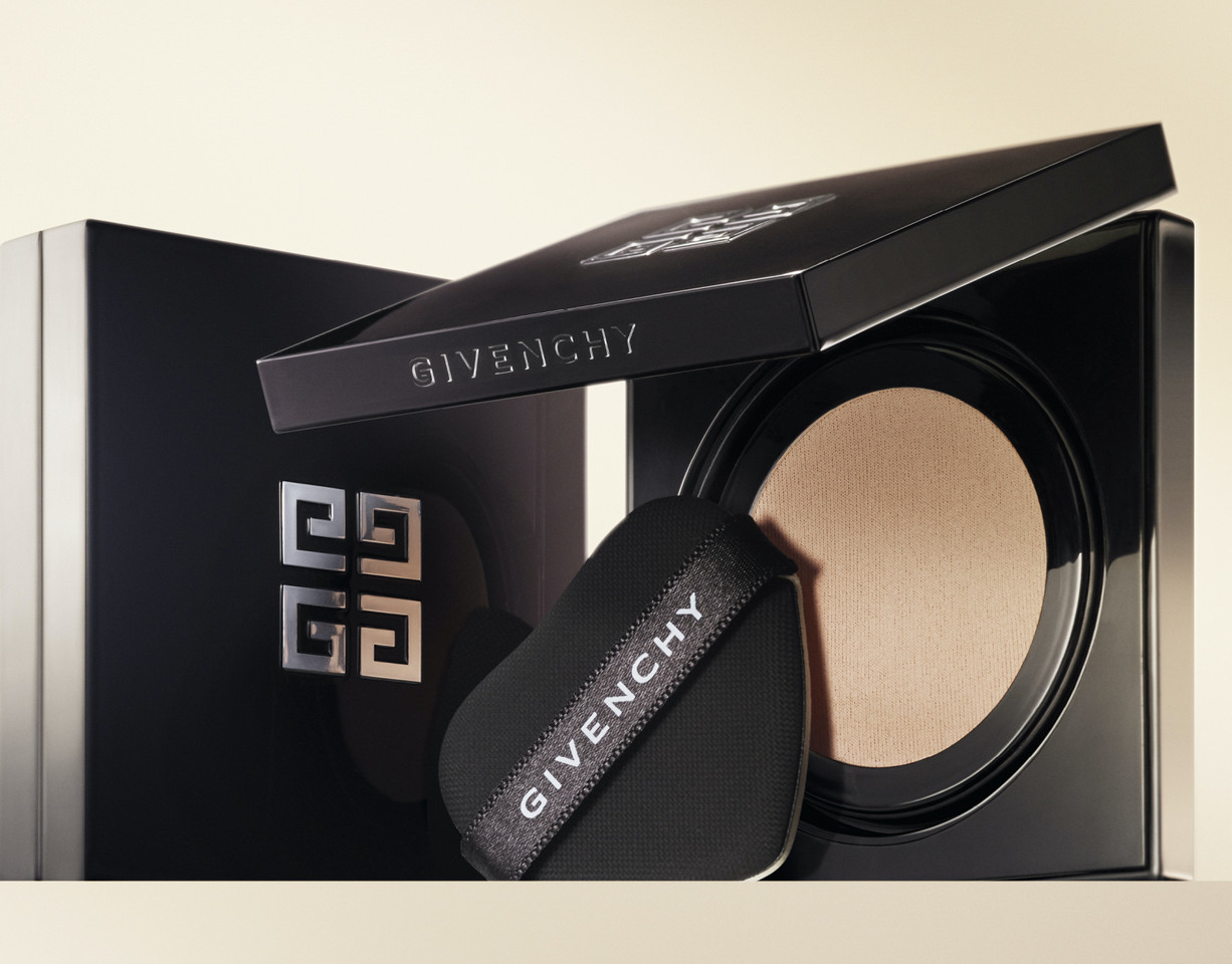 dior白色皮革气垫粉饼,dior奶白气垫蜜粉