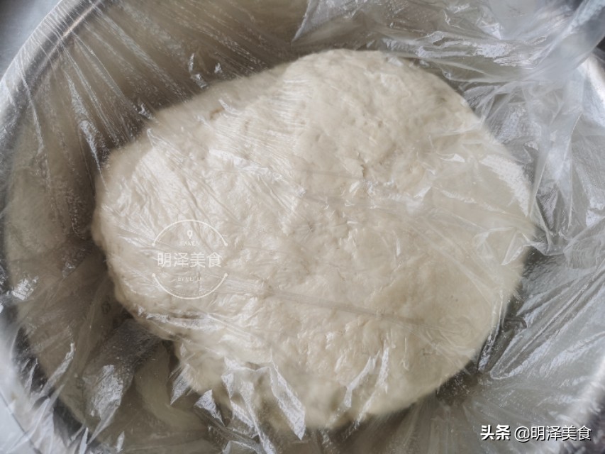 烙韭菜盒子用生鸡蛋,韭菜盒子里面的韭菜鸡蛋要炒熟吗