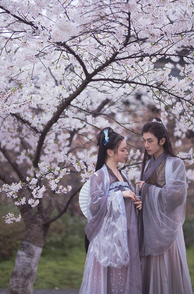 吟风·《词作》九首:冷月苍苍,幽思漫漫,闲步茫然难语