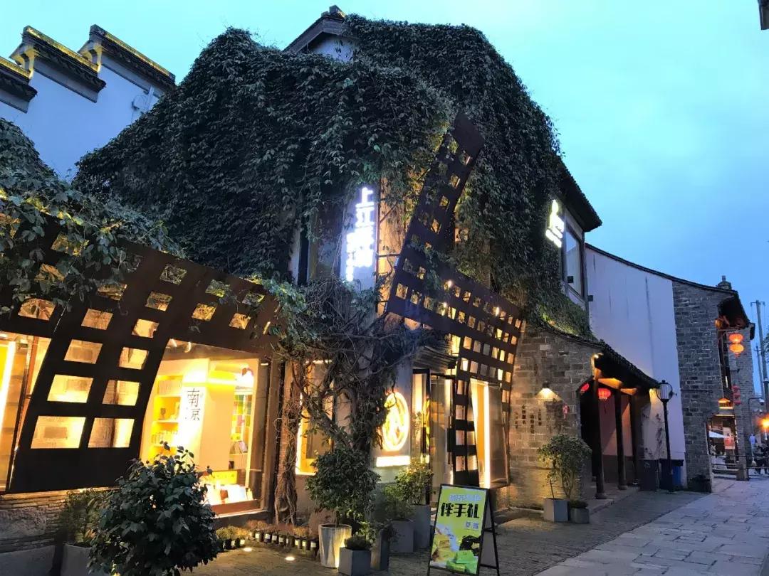 旧厂房改造文创园,淄博文创集市旧厂房改造陶艺