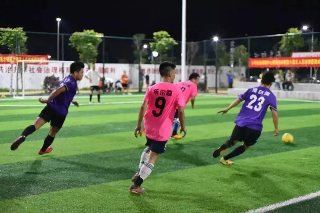 喜欢足球的人喜欢什么礼物,喜欢足球的有多少人