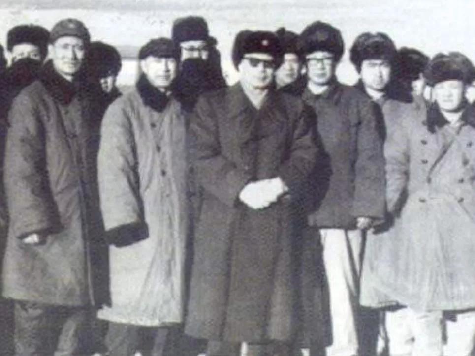 今天是他的逝世纪念日，当年正是在他的主持下，我国导弹原*弹子**事业取得举世瞩目的成功