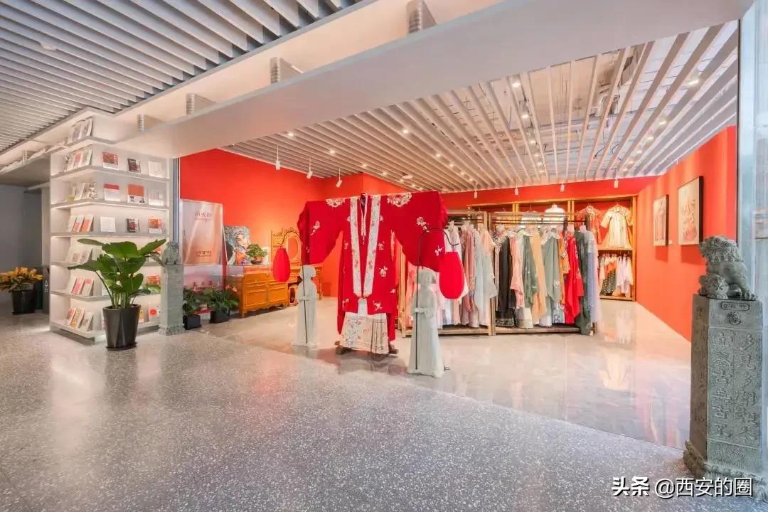 璧拌繘鑹烘湳涔﹀簵,璧拌繎鑹烘湳涔︾睄