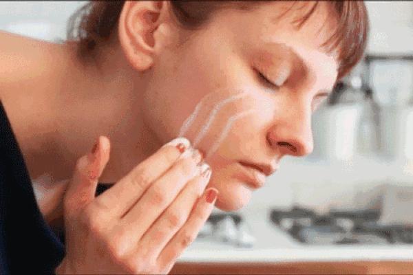 只用洗面奶洗脸不护肤可以吗,十款洗面奶黑榜