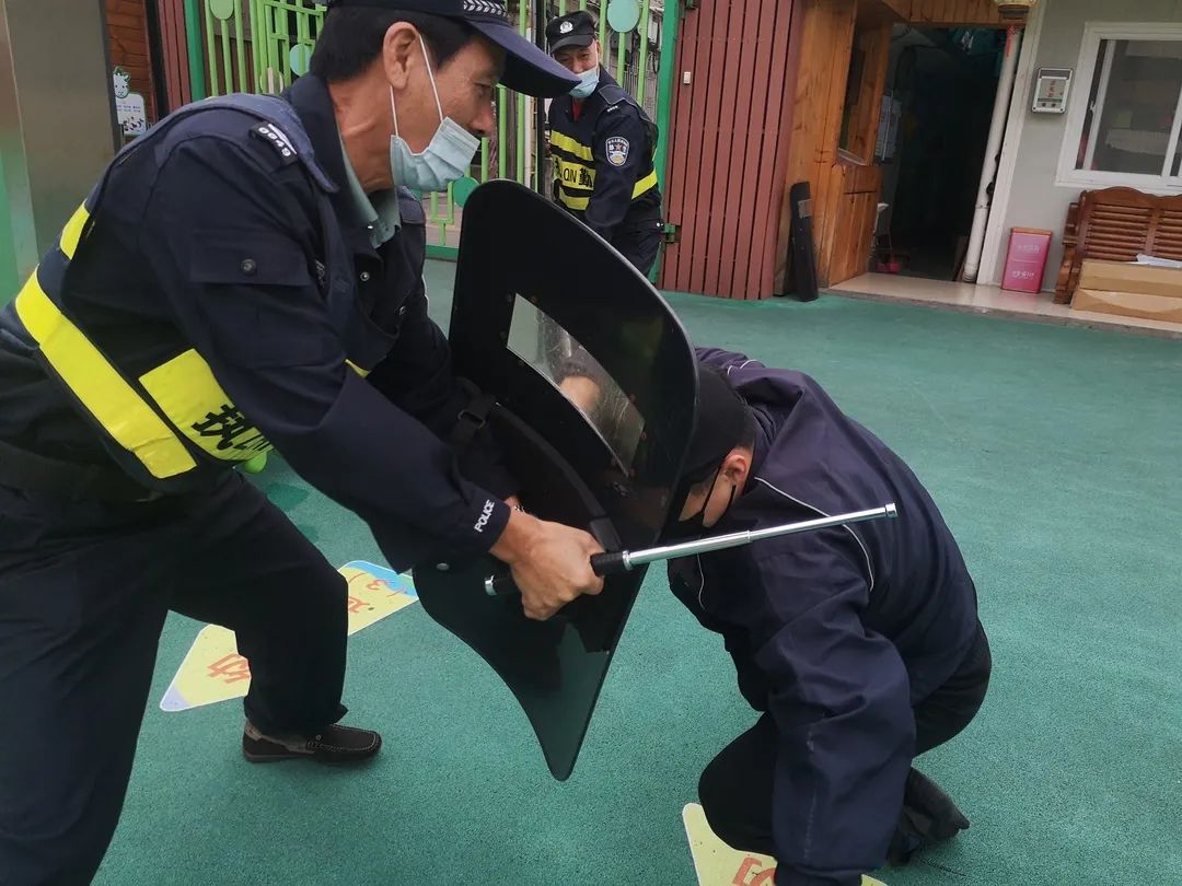 “坏人来了，怎么办？”——连江县进修校附属园防恐防暴应急疏散演练活动