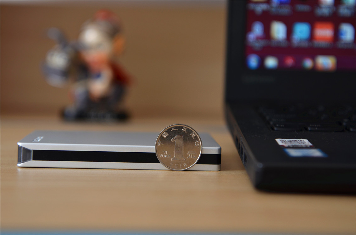 东芝移动硬盘slim系列测评,东芝canvioslim是机械还是固态