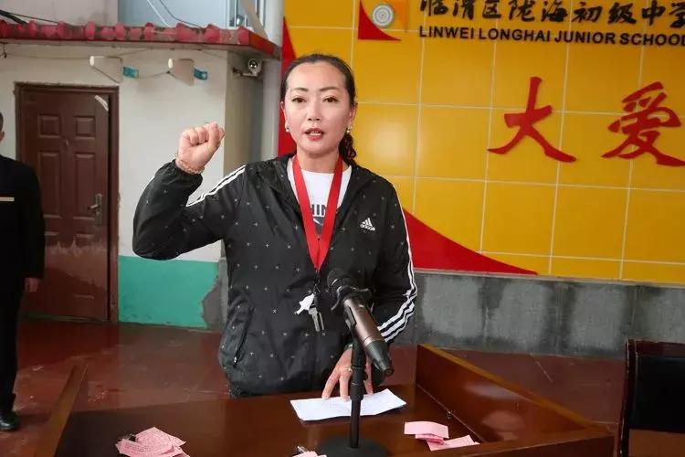 首届学校体育节暨秋季田径运动会,全市中学生田径运动会隆重开幕