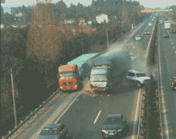 高速上前车突然急刹,高速突然急刹后车变道