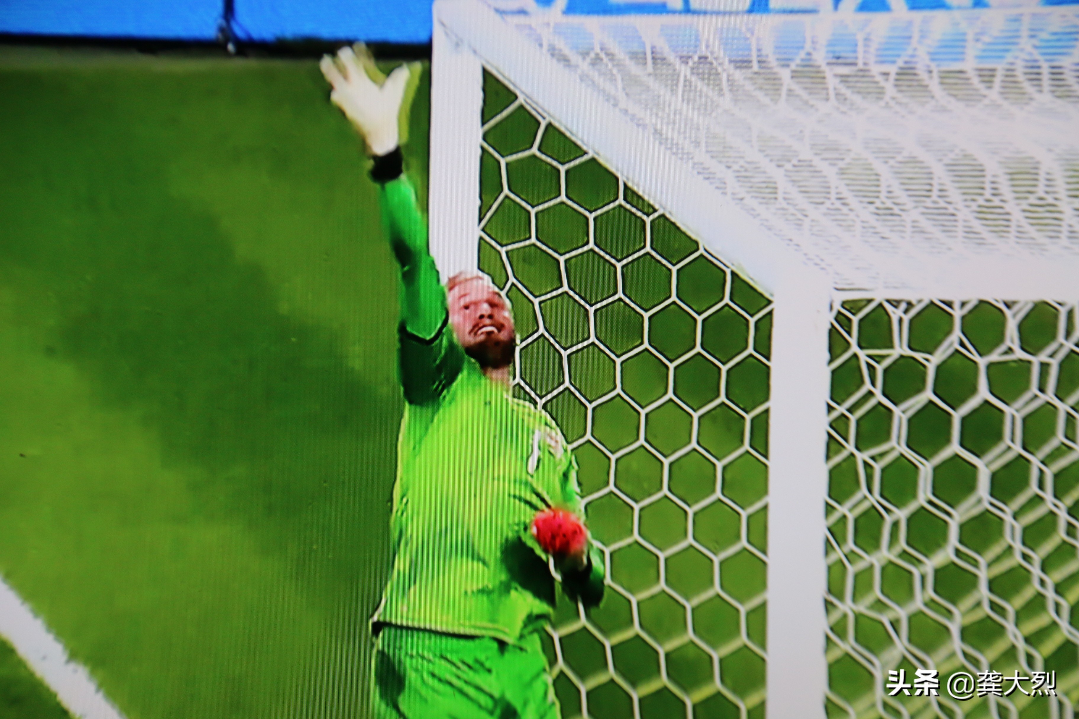 英格兰1:2输给哪个球队,为什么英格兰队世界大赛成绩不好