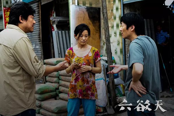 蹭红毯,蹭红毯赖着不走