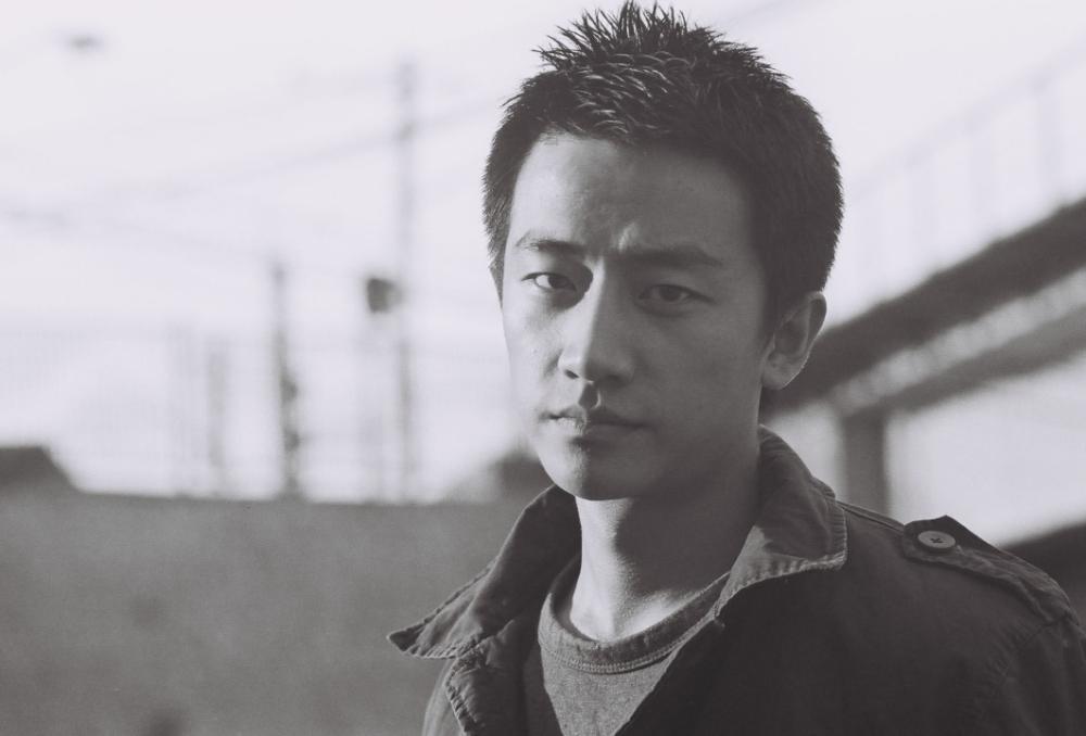 黄轩谈父母婚姻失败,黄轩小时候经历了家庭变故