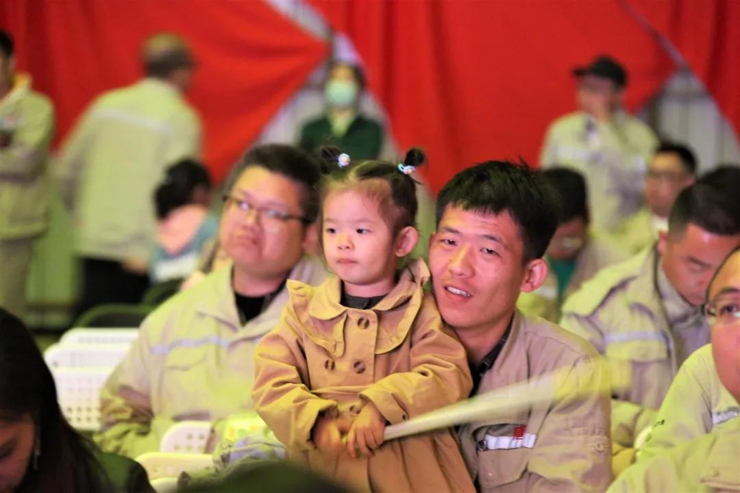 大唐阜新煤制天然气“奋进新时代砥砺再出发”——公司携手新邱区、工程公司举办迎国庆文艺汇演