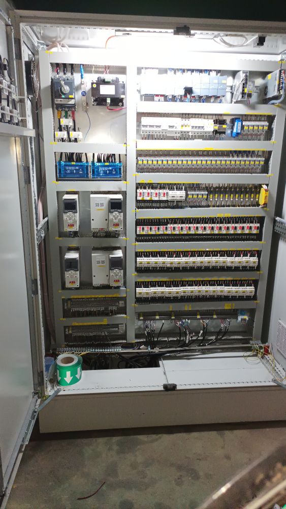 兼职电工工作原则,电工临时工对技术有什么要求