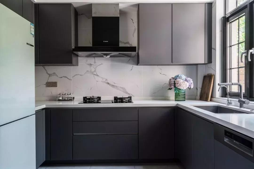 大热天做菜太热了,厨房热天做饭很热