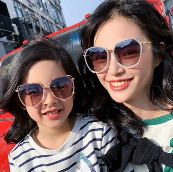 亲子装一家三口高级感亲子照,亲子穿搭技巧视频教程