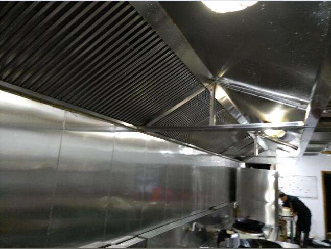夜宵店油烟机排烟管安装,饭店油烟机排烟管安装