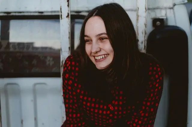 人像摄影如何拍眼神光,人像拍摄美颜技巧有哪些