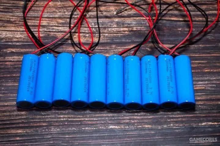 一百多块买个26年前的笔记本,我改了改,还能上网