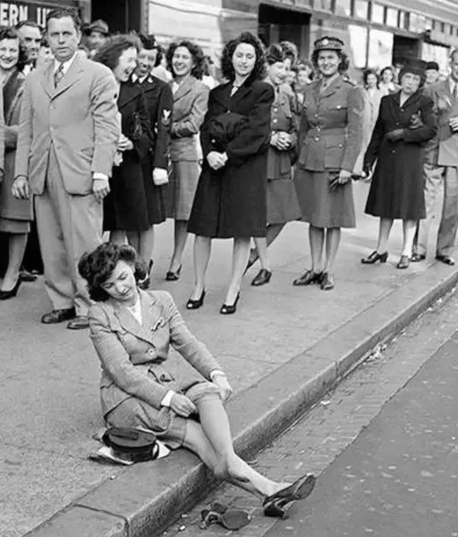 女人爱穿袜子是什么心理,女人爱穿的袜子