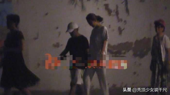 王宝强新恋情疑坐实与绯闻女友海边度假儿子称其“我的小冯冯”