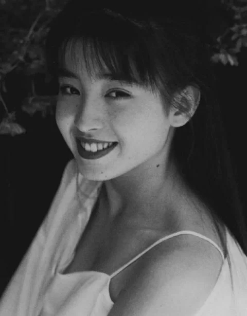 宫泽理惠被骗拍写真,宫泽理惠十几岁照片