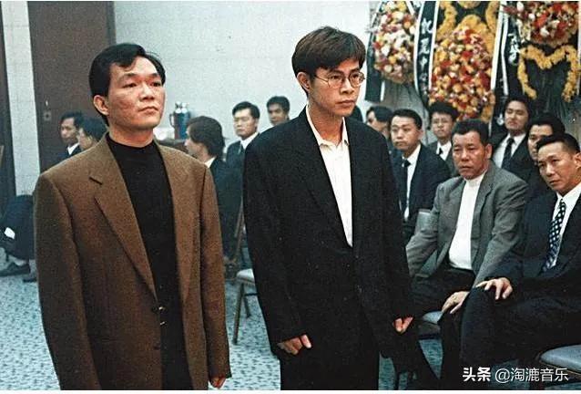 小混混歌手,组过乐队的rapper