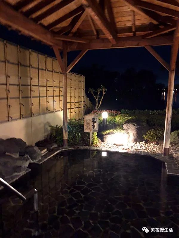 未见富士,幸运依在-秀峰阁湖月