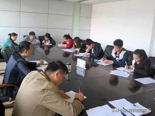 对于小吴，去乡镇和去市纪委，哪个更有发展前途？