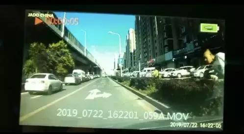 出租车司机恐怖接单,出租车收到诡异的订单