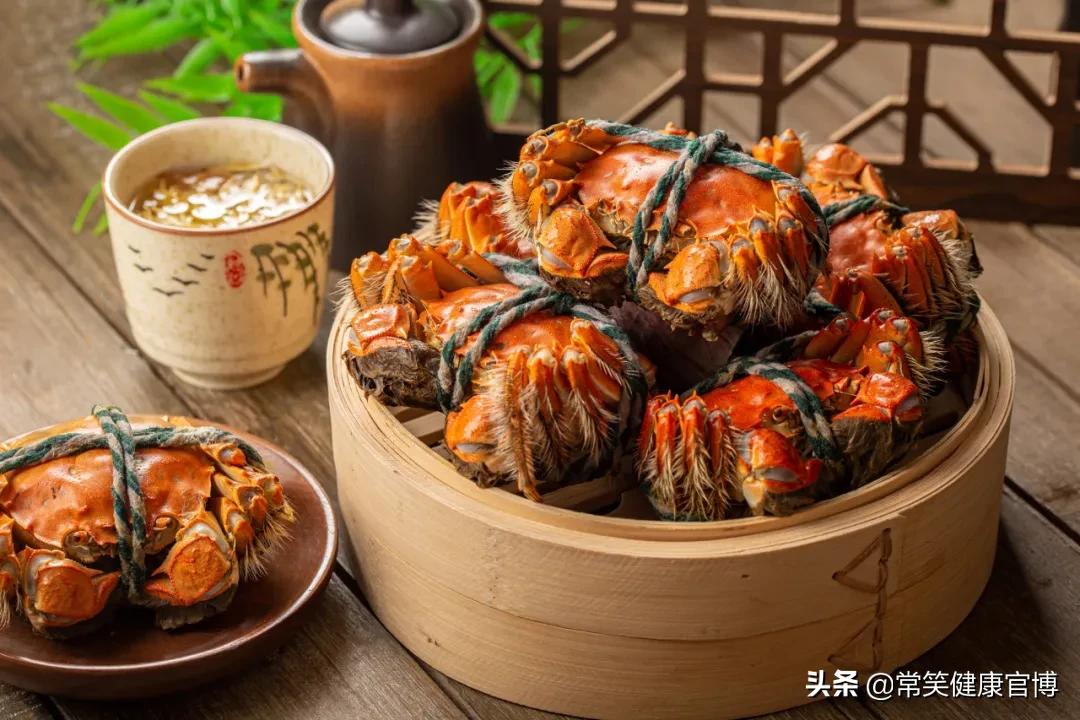 患过胆结石的人能吃螃蟹吗,男子吃多螃蟹竟引发如此悲剧