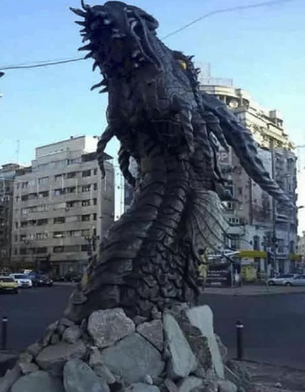 游泳从水里捞的东西,游泳有水蛇吗