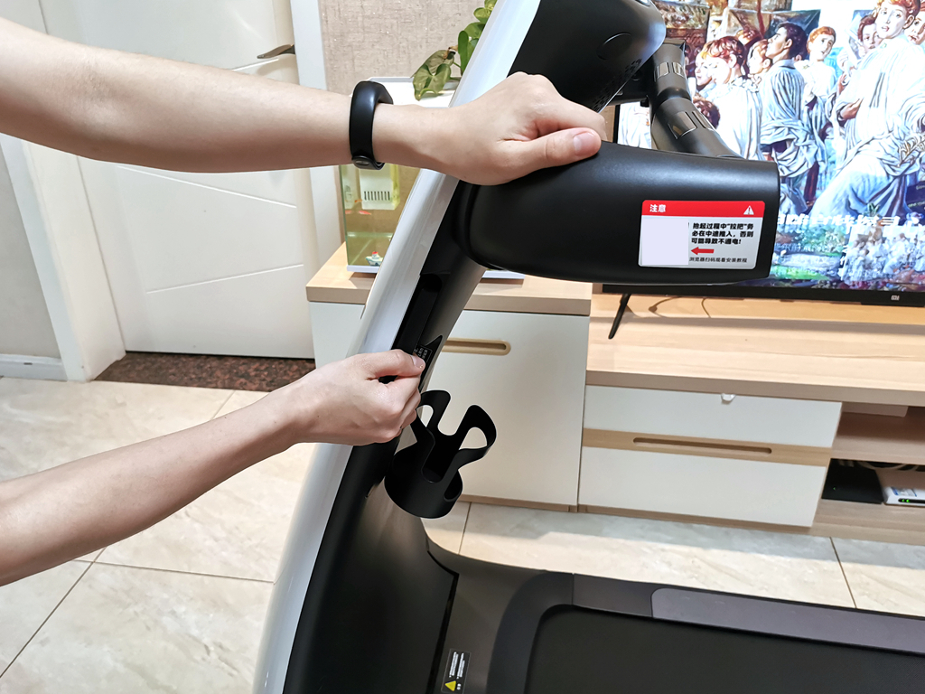 野小兽p30跑步机稳定性怎么样,野小兽折叠跑步机细节展示