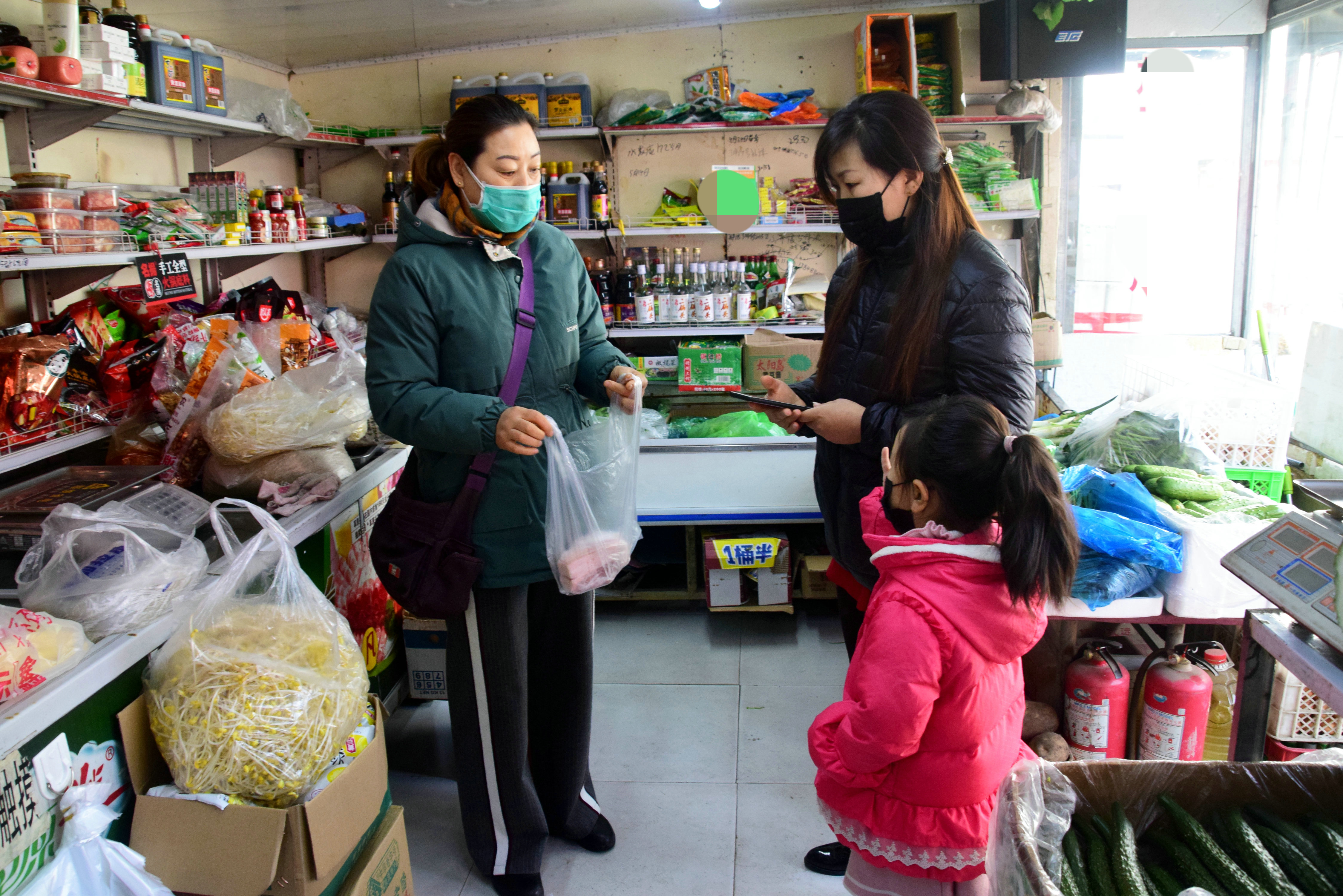 禁牧区牧民子女接受高等教育补助,禁牧后牧民该怎么办