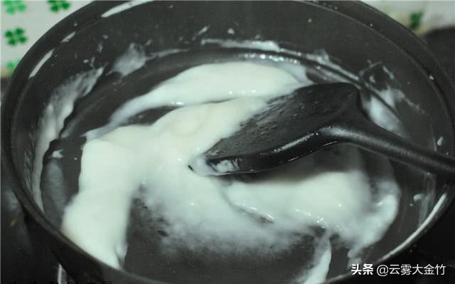 自制雪糕糯米粉纯奶的家常做法,自制糯米粉雪糕简易做法