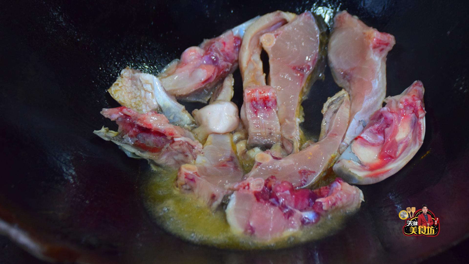 鱼头不要辣怎么做好吃,鱼头别再炖了教你这样做