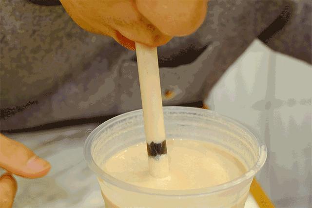 22岁女孩喝奶茶喝进icu,女孩4天喝饮料进了icu