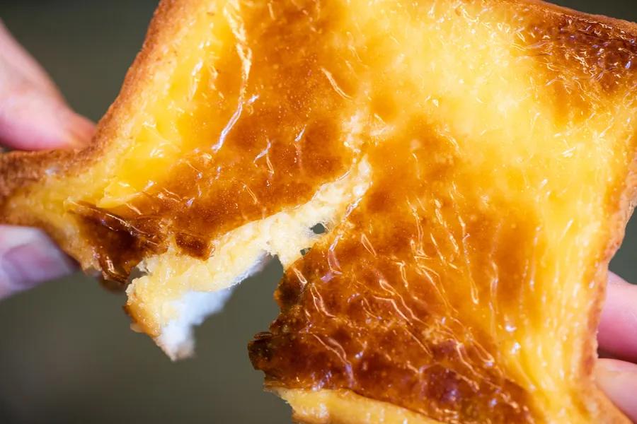 在李佳琪直播间买零食，是个划算的选择吗？