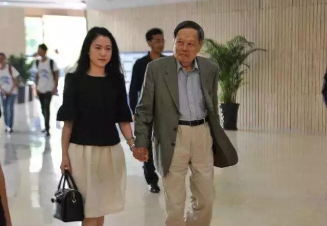 演讲|杨振宁：美在科学与艺术中的异同以及杨振宁答听众问