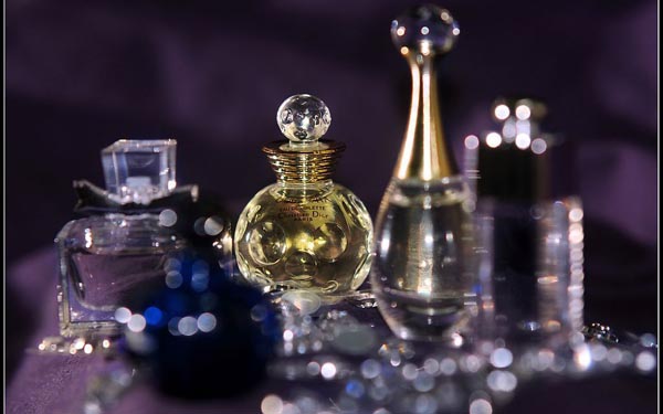 一个精致的女人,出门包包里一般会带这5样东西,少一样都不精致