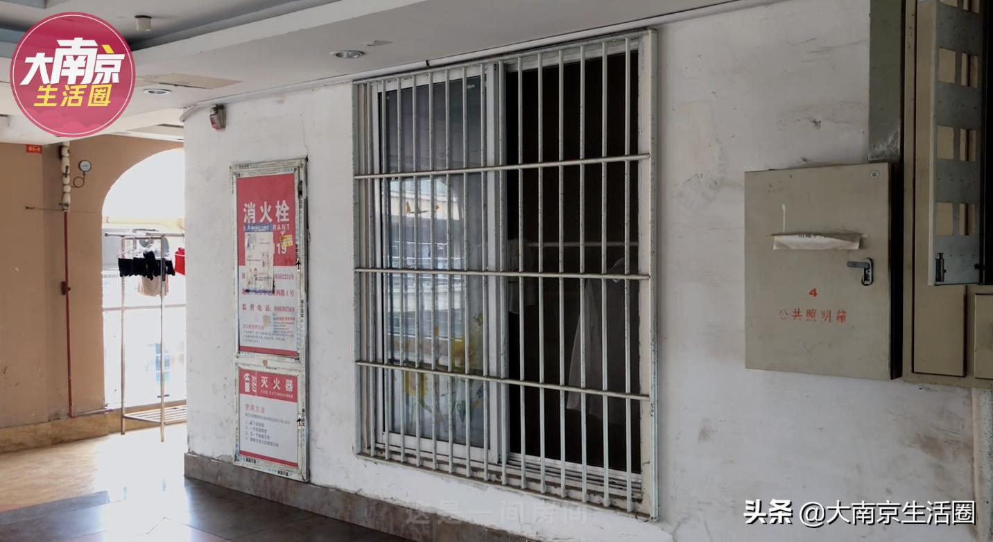 南京南站附近商场购物中心,南京南站旁边的商场