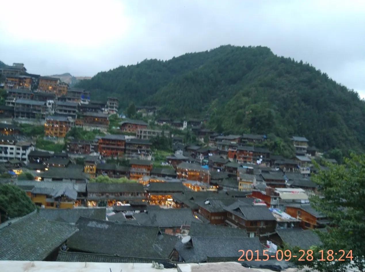 黄果树荔波小七孔苗寨镇远两日游,千户苗寨梵净山黄果树三日游