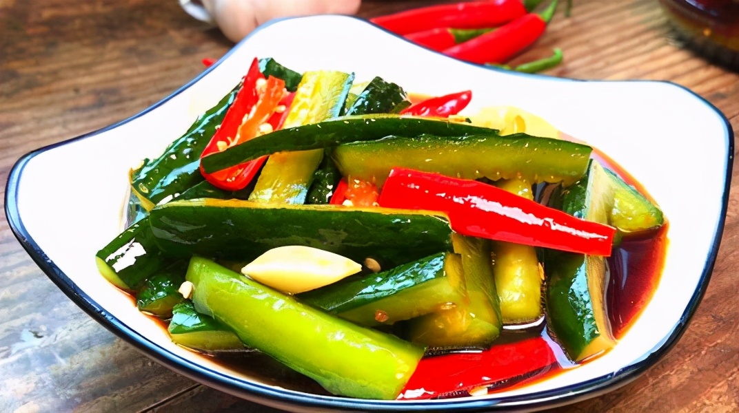 腌菜变酸了怎么补救,腌菜老发霉怎么办