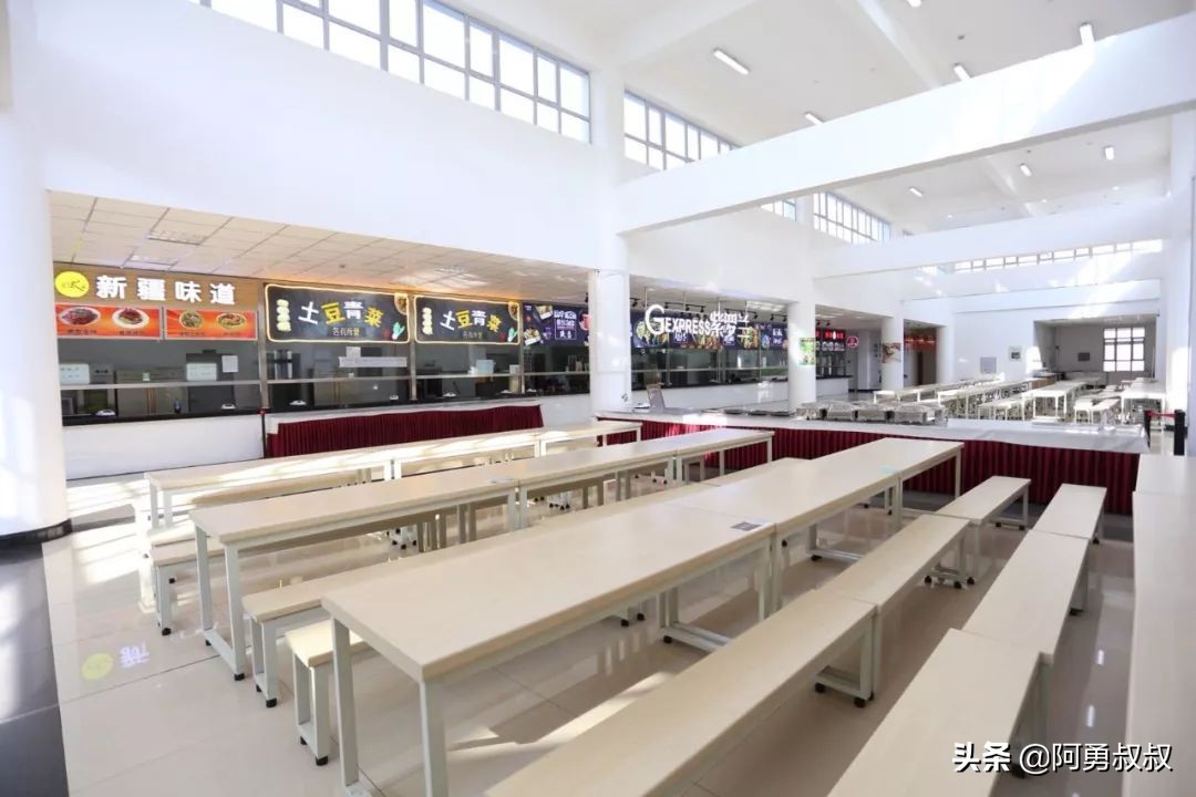 乌鲁木齐市第一职业高级中学,乌鲁木齐市第一中学官网