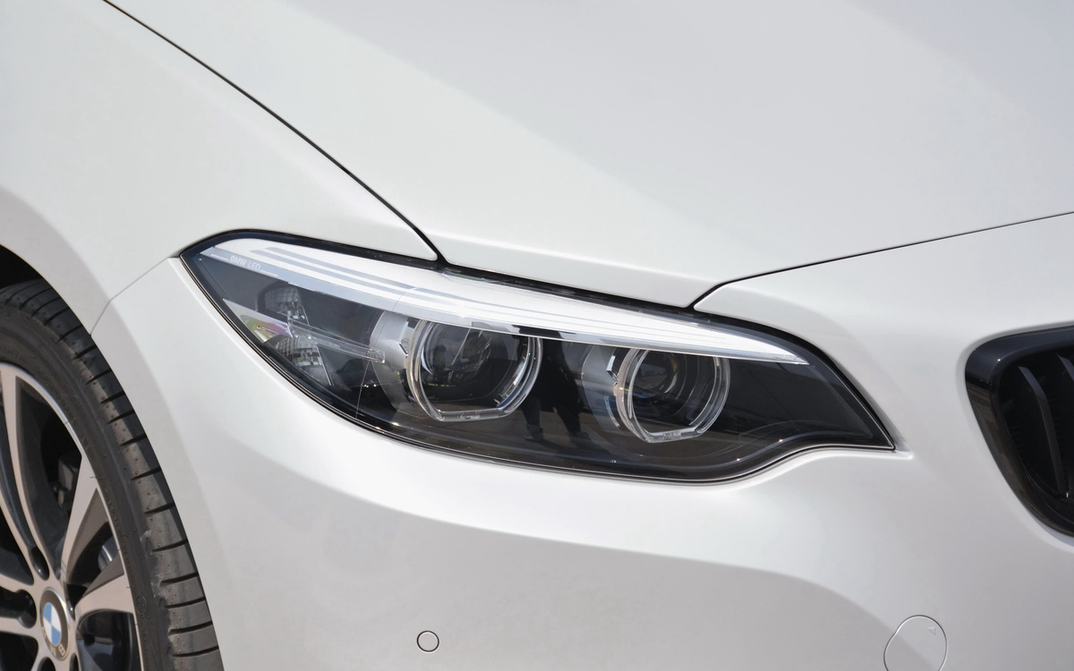 最帅的软顶敞篷4座宝马20万新车,十万能买硬顶两门四座敞篷宝马吗